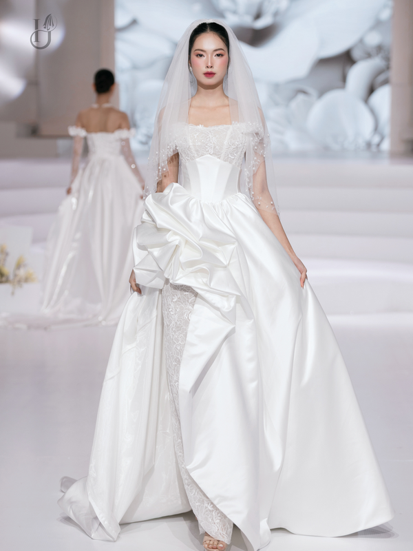 KRISSI - KHI ÁNH SÁNG HÓA THÀNH LỤA